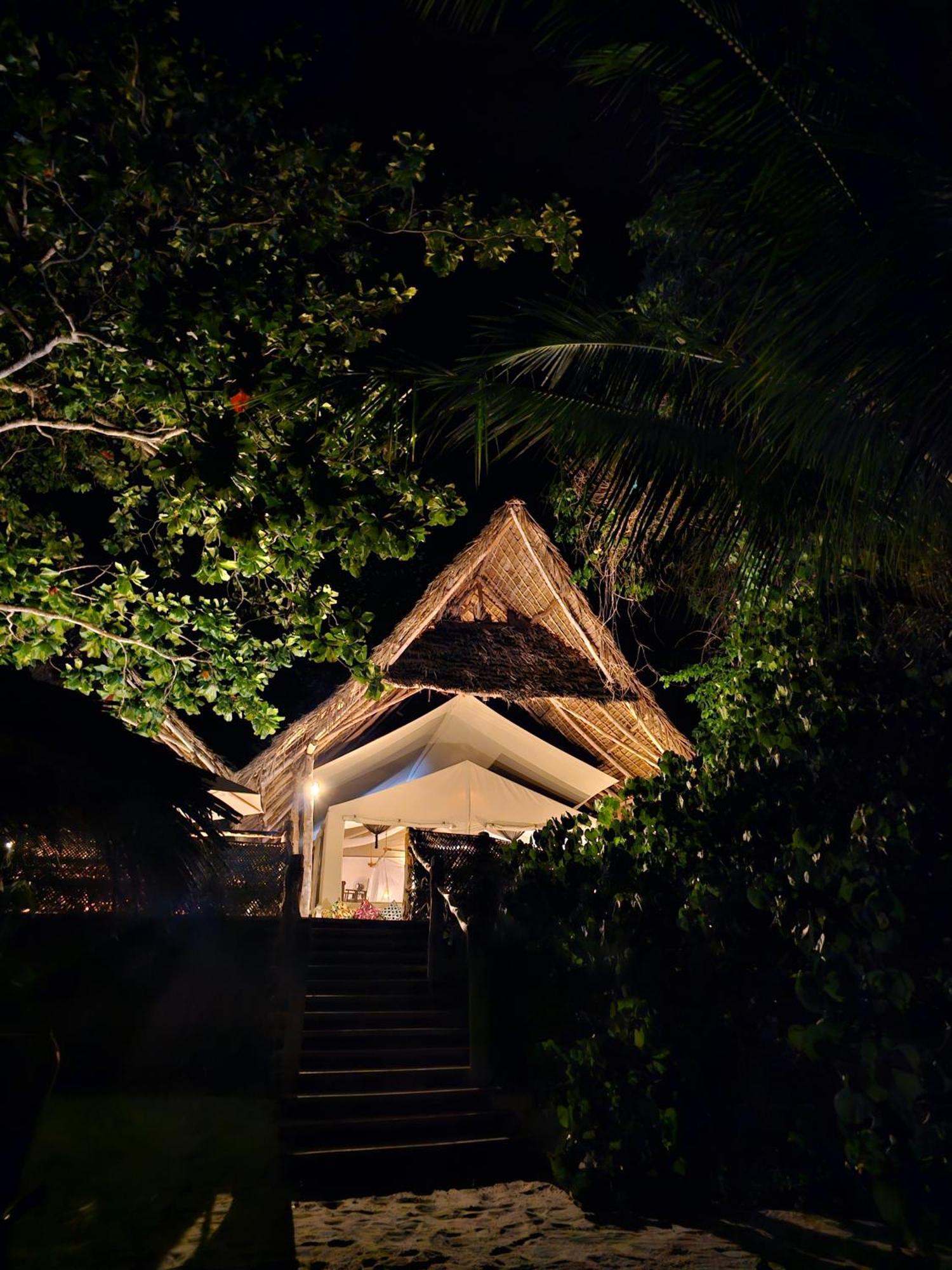 Fundu Lagoon Wambaa Buitenkant foto
